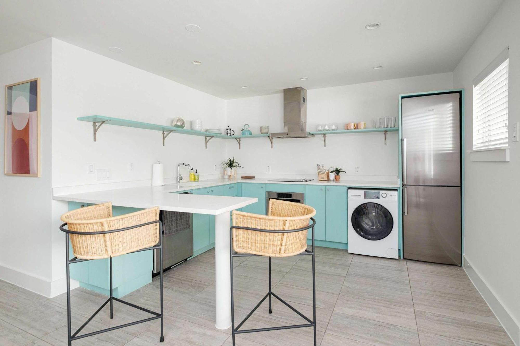 Chic Clarksville 2Br Condo Near Downtown Остин Экстерьер фото